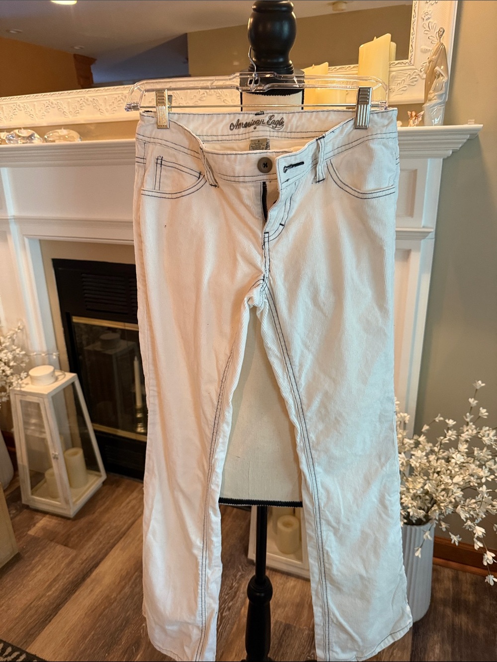 American Eagle Outfitters White Straight-Leg Jeans with Dark Stitching